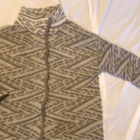 Cynthia Rowley Sweater Coat - Picture 8 of 10